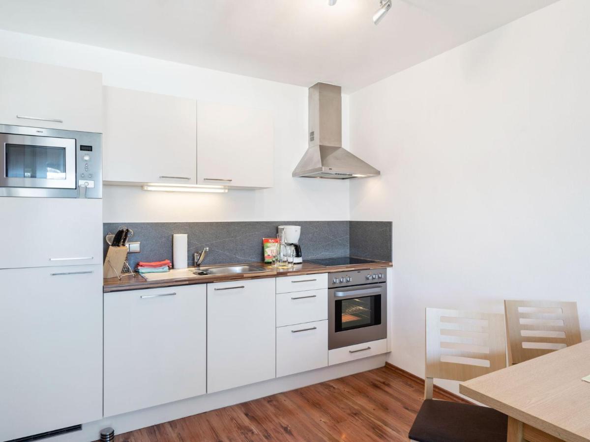 Elegant Apartment In Saalfelden With Balcony Ngoại thất bức ảnh